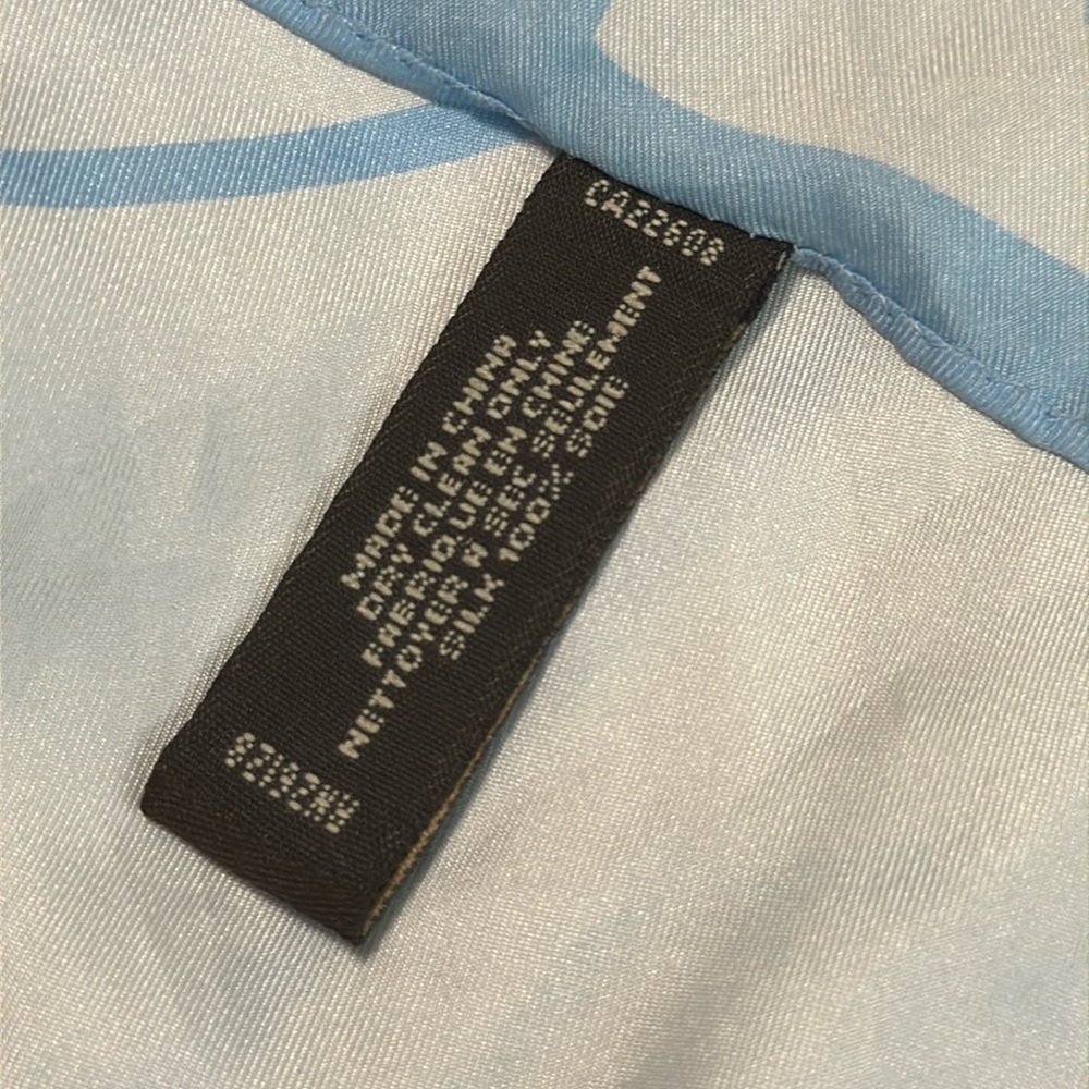 Coach silk scarf - Picture 3 of 3